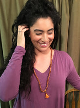 Load image into Gallery viewer, Sandalwood Mala 9mm Mala Beads Tassel Necklace