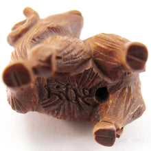 Load image into Gallery viewer, Baby Sheep Ojime Bead