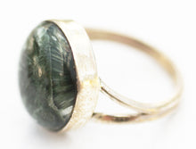 Load image into Gallery viewer, Siberian Seraphinite Ring Size 7 Ring - stone of angels and joy