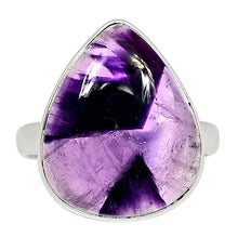Load image into Gallery viewer, Amethyst Ring with starburst effect size 10 ring