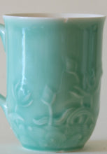 Load image into Gallery viewer, Celadon Green Glazed Porcelain Reclining Quan Yin Mug with Lotus Lid