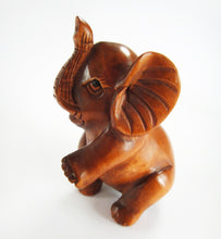 Load image into Gallery viewer, Baby Elephant Netsuke Bead
