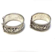 Load image into Gallery viewer, Om Mani Padme Hum Man's Adjustable Ring Hand-Made White-Brass Ring