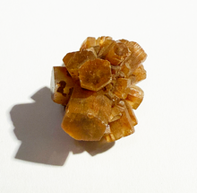 Load image into Gallery viewer, Aragonite Specimen 1 inch Brown Aragonite Sputnik
