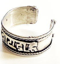 Load image into Gallery viewer, Om Mani Padme Hum Man's Adjustable Ring Hand-Made White-Brass Ring