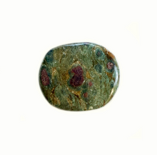 Load image into Gallery viewer, Fuchsite Fuchsite Palm Stone