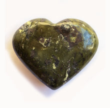 Load image into Gallery viewer, Serpentine Heart 2-1/4 Inch Puffed Heart