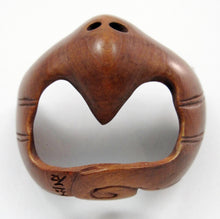 Load image into Gallery viewer, Bat Netsuke Bead with wings spread