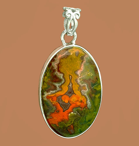 Cady Mountain Agate Pendant - for work that pays off big.