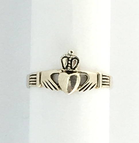 Claddagh Ring size 6 - Celtic ring of friendship, love and loyalty