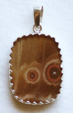 Load image into Gallery viewer, Blue Morpho Butterfly Pendant Medium Oblong