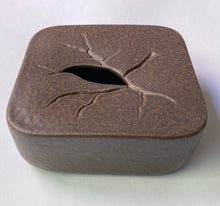 Load image into Gallery viewer, Japanese Square Vase in Bronze Pebble Finish