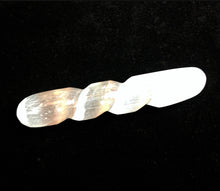 Load image into Gallery viewer, Selenite Crystal Spiral Massage Wand