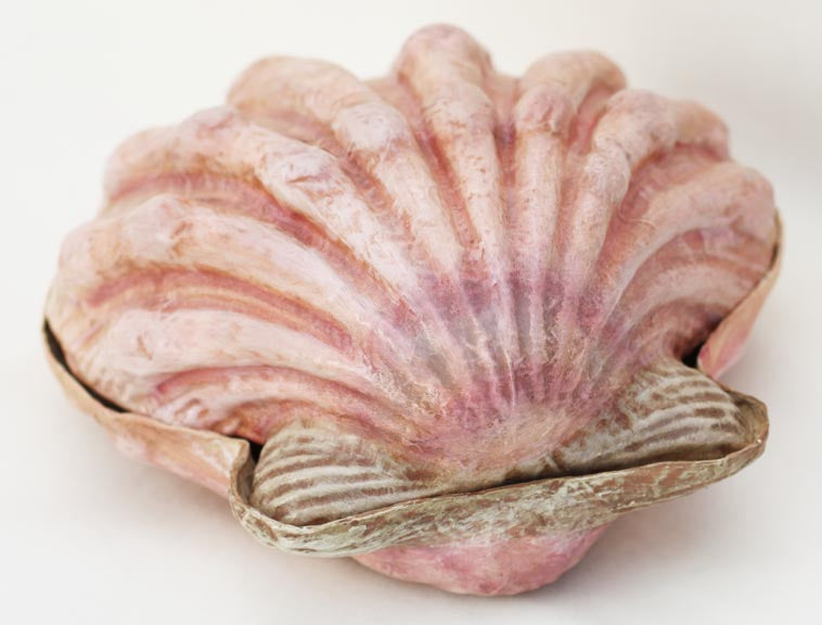Papier Mache Scallop Shell Cachet by Cody Foster - great box for cookies, nuts or to hide your crystals on your desk.