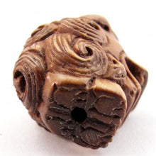 Load image into Gallery viewer, Chinese Temple Lion Ojime Bead