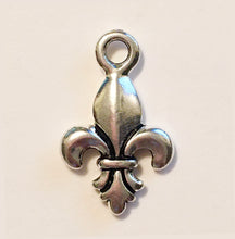 Load image into Gallery viewer, Fleur de Lis Silver Charm with Antique Finish