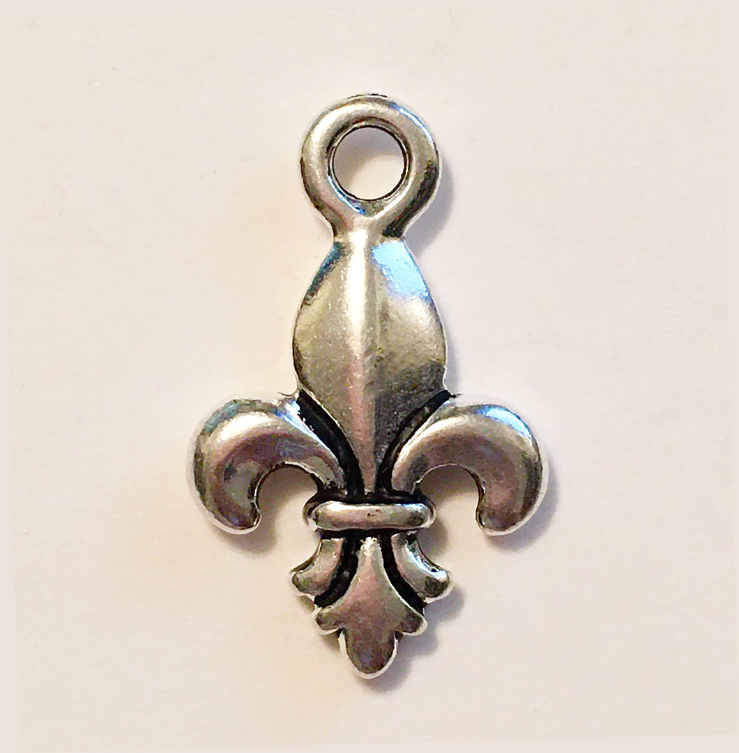 Fleur de Lis Silver Charm with Antique Finish