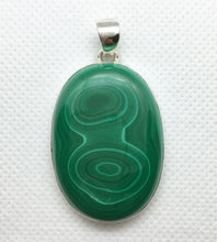 Load image into Gallery viewer, Malachite Pendant with double bulls eyes in sterling silver