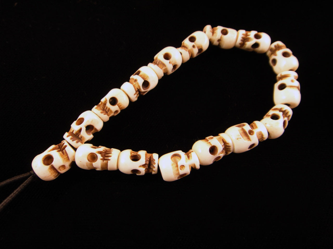 BONE: set/5 Buddhist Prayer Beads - SKULL - approx 10 mm - Tears of Buddha  | Bone & Horn | crystalz-gemz